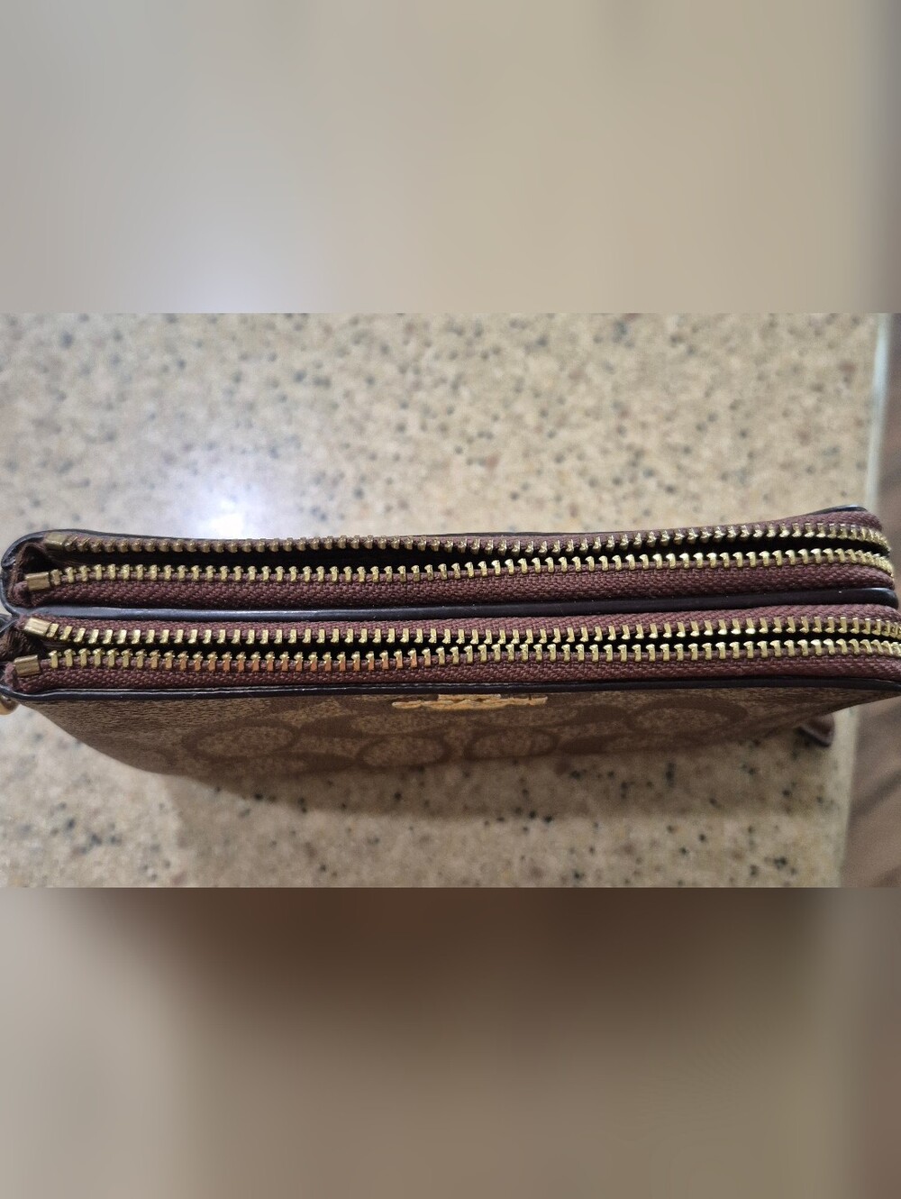 💥LIKE FOR 50% OFF! Coach Signature Wallet. Also Can Use as Wristlit! LIKE NEW! - Picture 3 of 15